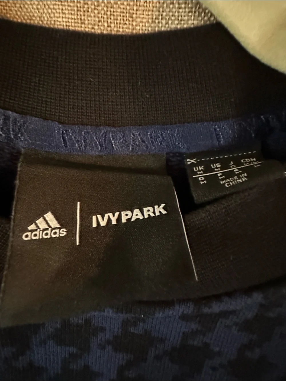 adidas x IVY PARK Houndstooth Cropped Sweatshirt - Picture 4 of 7